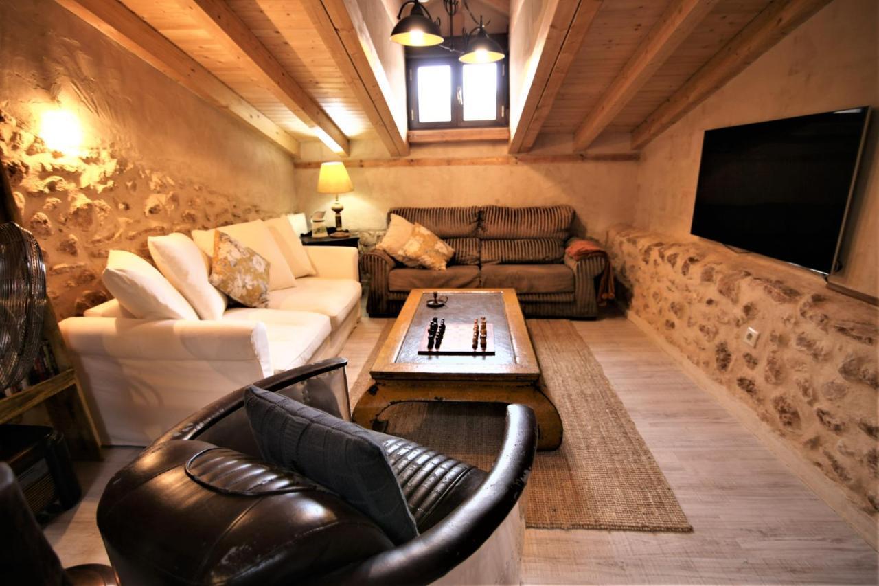 Villa Wabisabi Townhouse à Montejo de la Vega de la Serrezuela Extérieur photo